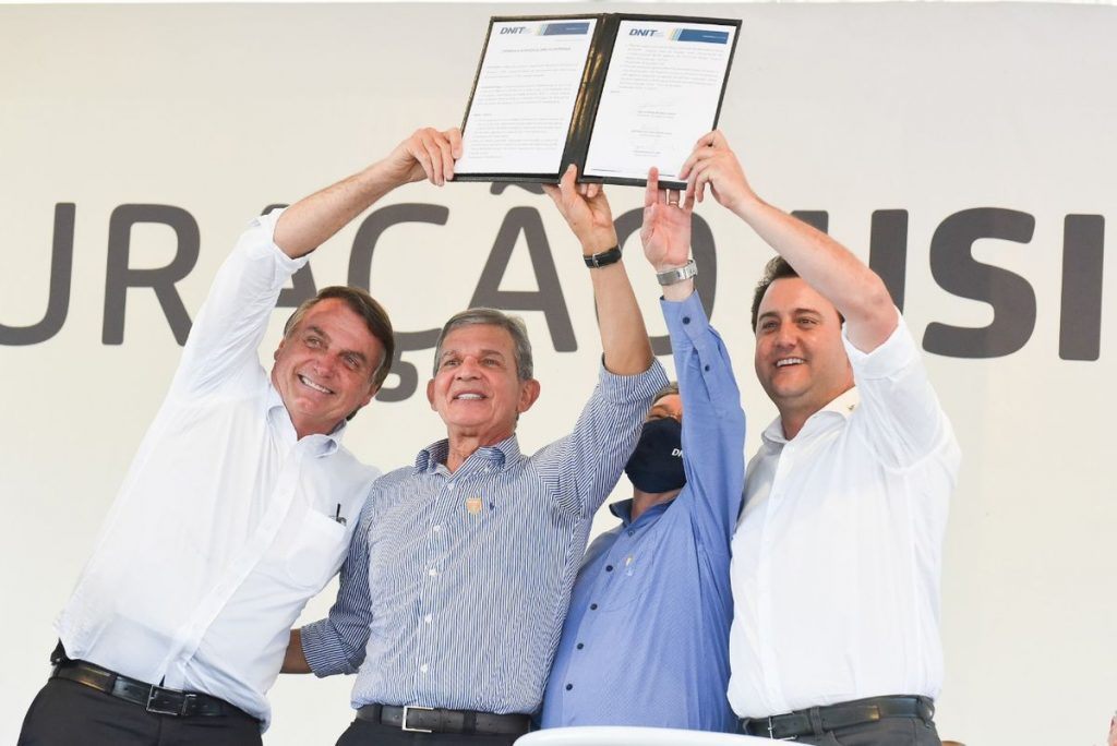 Presidente Bolsonaro assina pacote de obras financiadas pela Itaipu Binacional