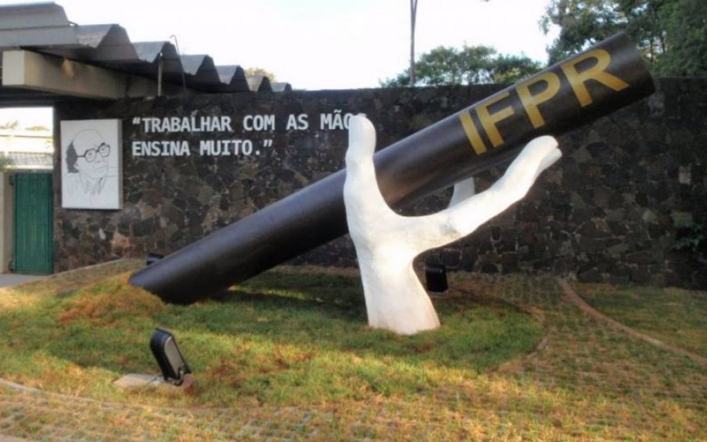 Com remuneração de R$ 2,2 mil, IFPR em Foz contrata professor na área de informática e suas tecnologias