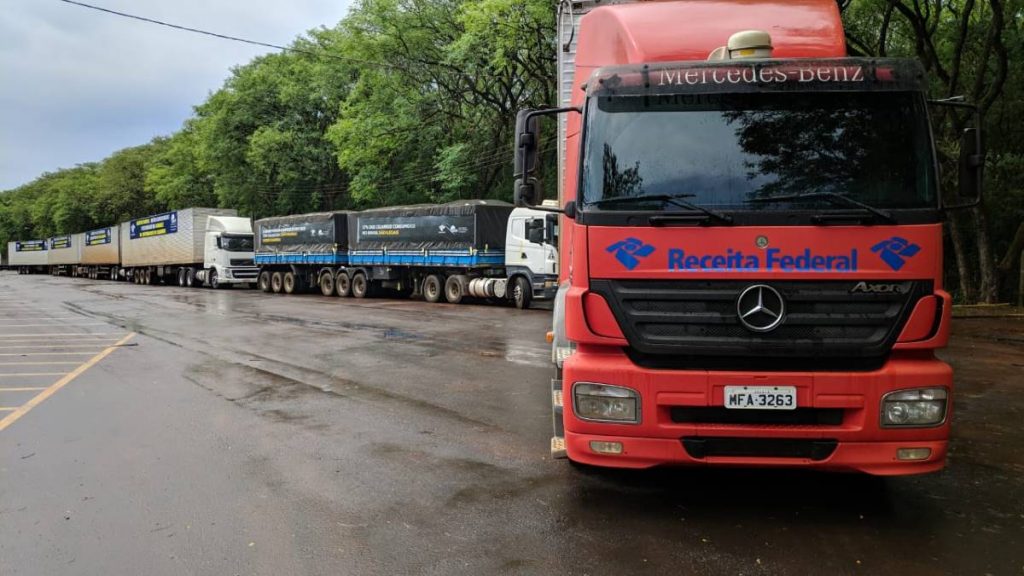 Megaoperação destrói em Foz 105 toneladas de cigarros do Paraguai