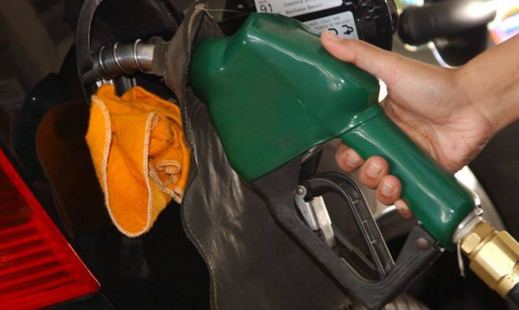 Gasolina sobe de preço pela segunda vez no ano, em menos de 10 dias