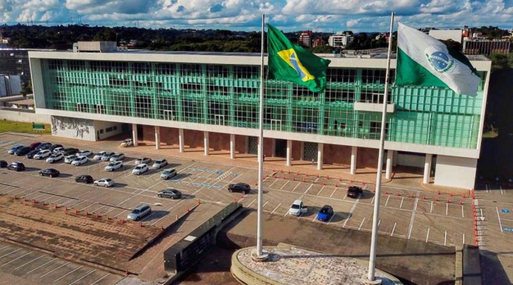 Governo do Paraná cancela ponto facultativo no Carnaval