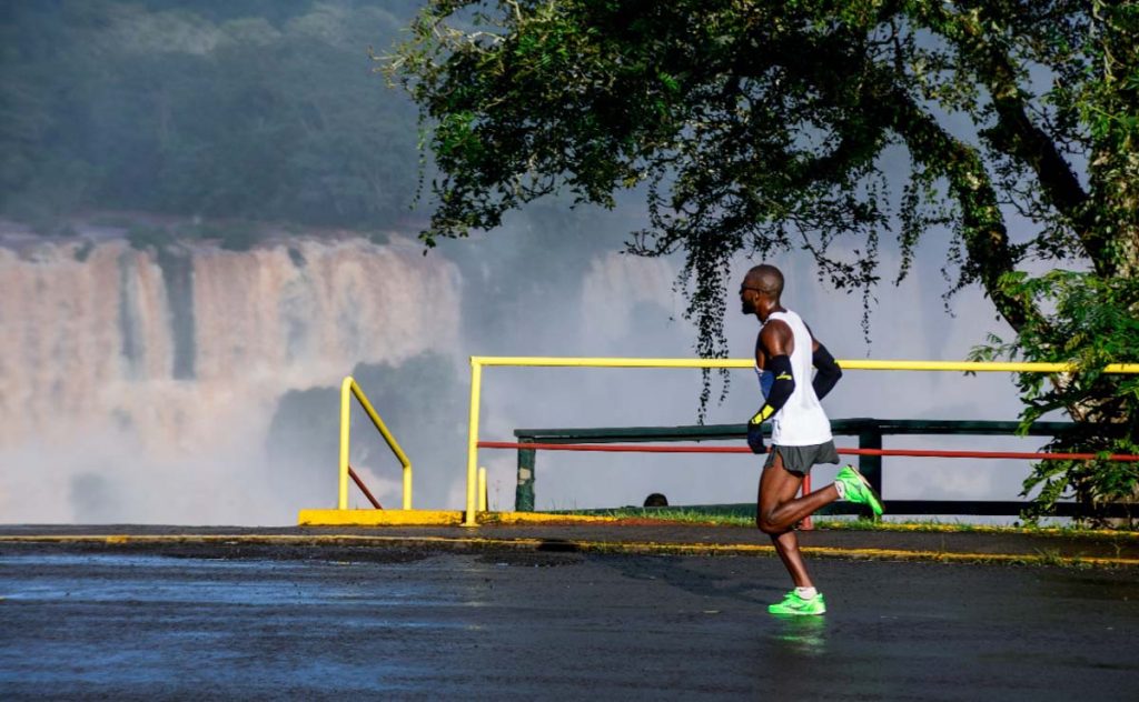 Moradores pagam menos para participar da Meia Maratona das Cataratas
