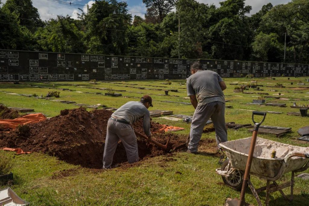 Uma a cada três mortes por covid-19 em Foz do Iguaçu ocorreu em março