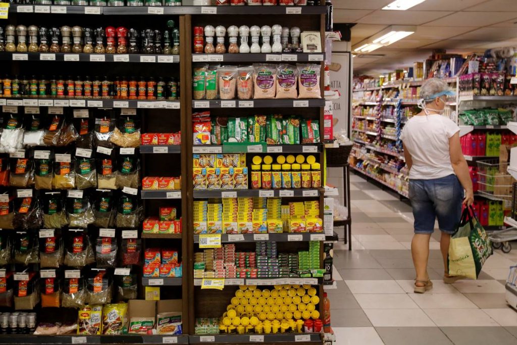 Supermercados e mercados de Foz do Iguaçu terão público limitado a 30%