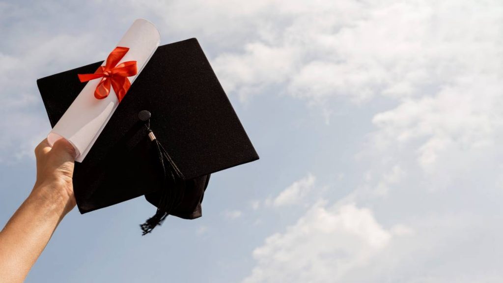 Bolsa de estudo para graduação: Prouni recebe inscrição para lista de espera