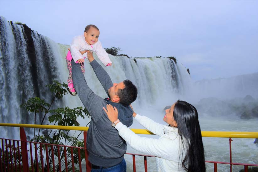 A alegria é uma marca presente entre os turistas que visitam o parque - Foto: Alexandre Soto