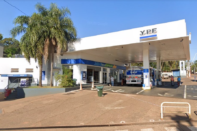 Posto com bandeira YPF em Puerto Iguazú. Imagem: Google Street View