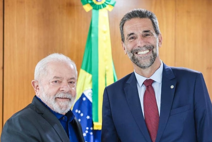 Enio Verri após encontro com Lula em 26 de janeiro, quando foi feito convite para assumir a diretoria brasileira de Itaipu Binacional. Imagem: Ricardo Stuckert/Presidência
