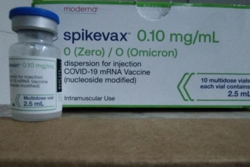 Embalagem do imunizante bivalente da Moderna, que será aplicado no Paraguai. Imagem: Gentileza/MSPyBS