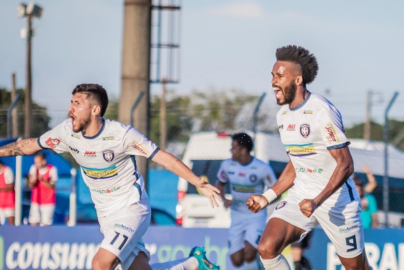 Jogadores do Cianorte comemoram gol contra o Foz do Iguaçu FC no duelo da quinta rodada do Paranaense. Imagem: Gentileza/Cianorte FC