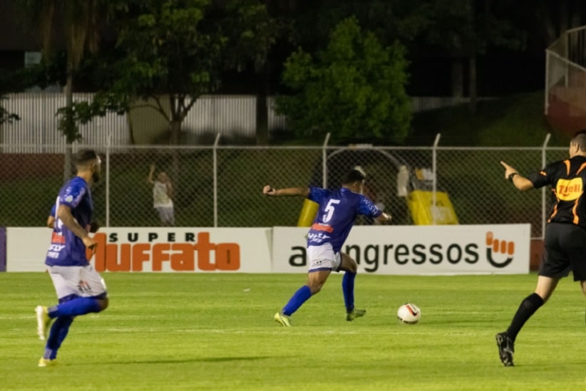 Caso tivesse conquistado os três pontos, Azulão chegaria à última rodada ainda com chances de evitar a queda. Imagem: Rodrigo Remédios/Foz do Iguaçu FC (Arquivo)
