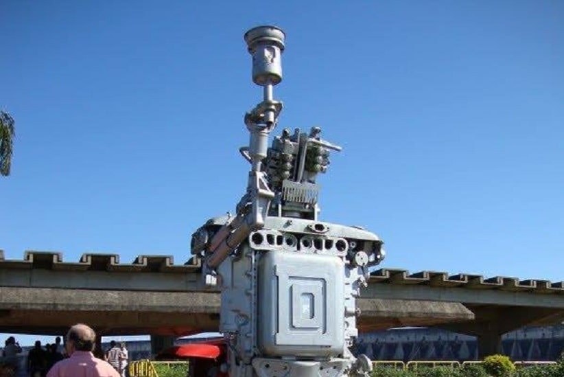 Escultura "Barrageiro - Homem de Aço", de Leomar da Silva, na usina de Itaipu. Foto: Acervo de Imagens Turismo Itaipu