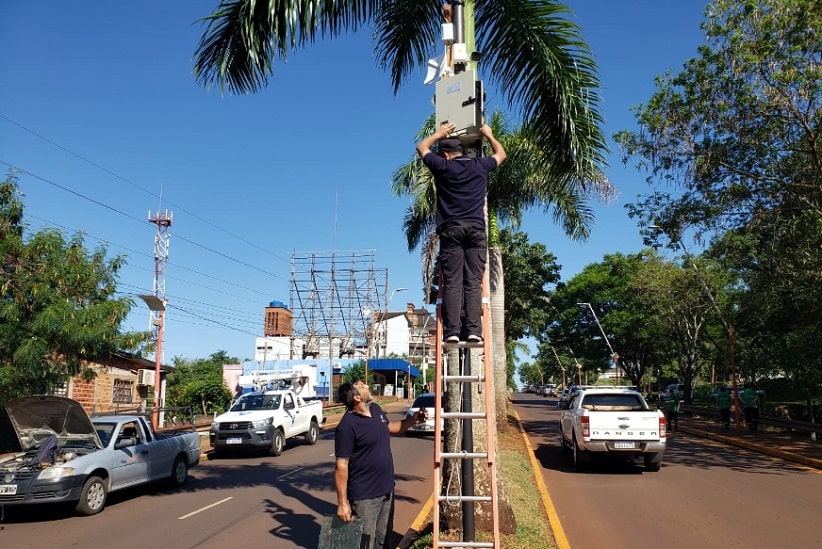 Radar na Avenida Victoria Aguirre, a principal de Puerto Iguazú. Imagem: Gentileza/Prefeitura de Puerto Iguazú