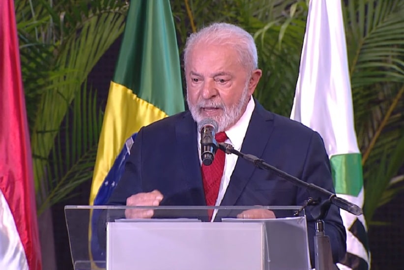 Ao discursar durante a solenidade de posse de Enio Verri, Lula falou em "reconstruir a Unila". Imagem: Reprodução/Itaipu Binacional