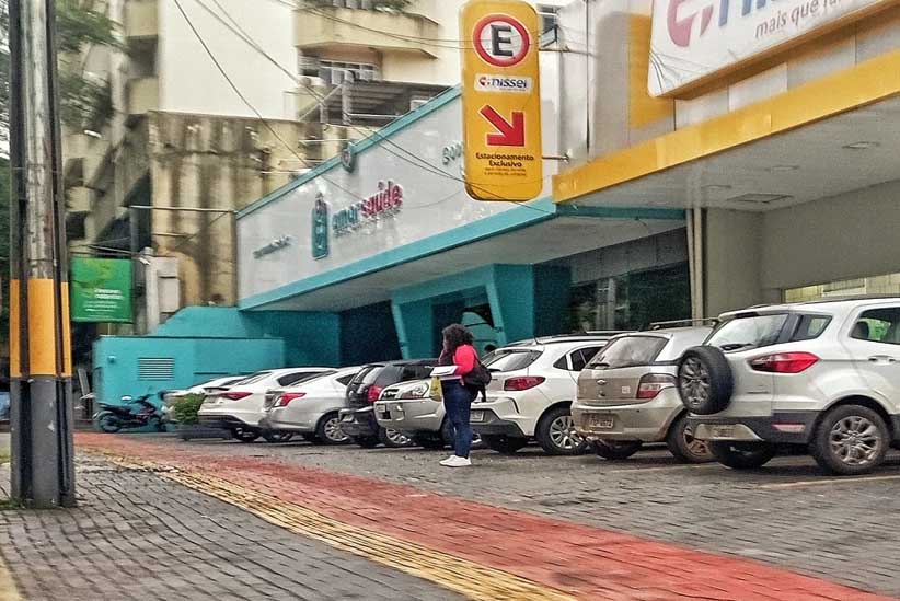 Estacionamento recuado: um mal desnecessário