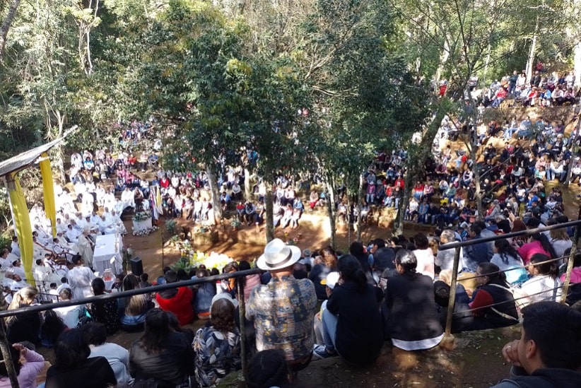 Ato religioso no Santuário de Santa María del Iguazú, em Puerto Iguazú. Imagem: Gentileza/Diocese de Puerto Iguazú