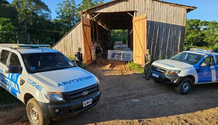 Apreensão ocorreu na cidade fronteiriça de El Soberbio. Imagem: Gentileza/Prefeitura Naval Argentina