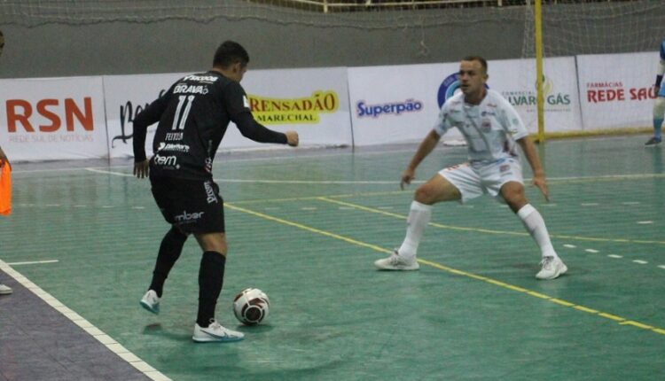 Foz Cataratas pressionou, mas esbarrou na solidez defensiva do rival. Imagem: Diogo Justus/Foz Cataratas Futsal