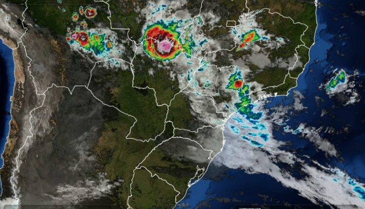 Imagem do satélite GOES16 na manhã desta sexta-feira (14), compartilhada pelo Simepar