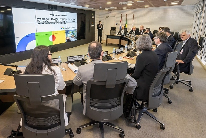 Universidades estaduais do Paraná terão parceria com Itaipu