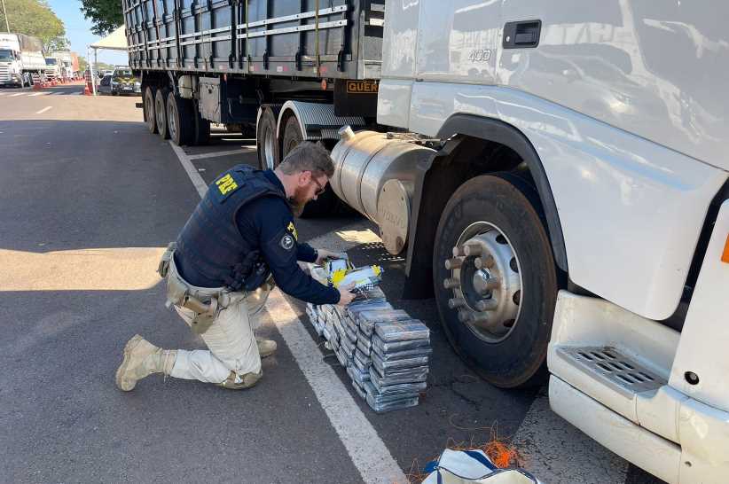 PRF apreende cocaína avaliada em R$ 15 milhões em Foz do Iguaçu