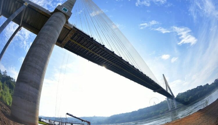 Ponte da Integração vista da margem paraguaia do Rio Paraná, em Presidente Franco. Imagem: Gentileza/Itaipu Binacional