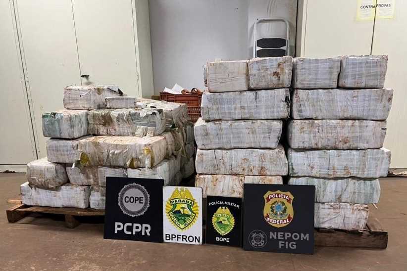 Forças de segurança apreendem uma tonelada de maconha no lago de Itaipu