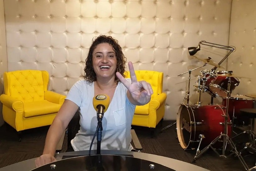Cantora Manu Cândido lança EP “Ciclo”, com seis faixas autorais