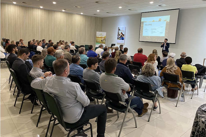 Sucessão familiar é tema de evento realizado pelo Sicredi Vanguarda aos associados e famílias