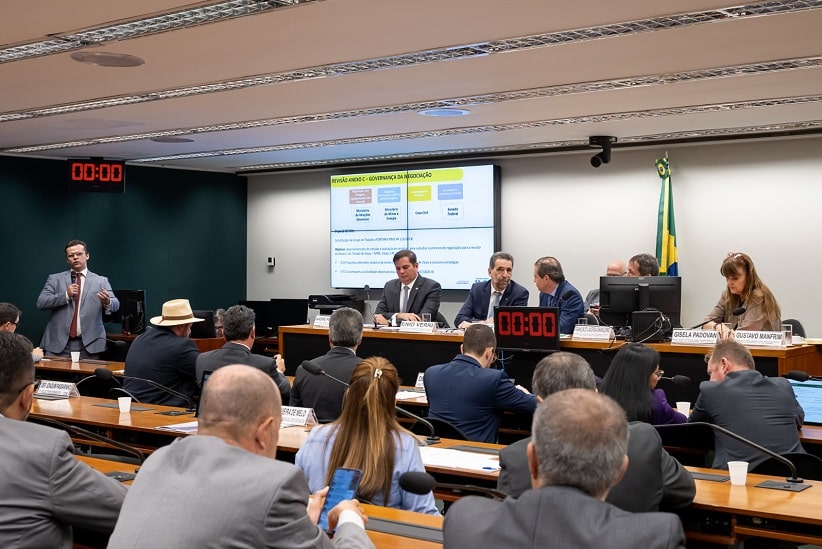 Renegociação do Tratado de Itaipu é tema de audiência em Brasília
