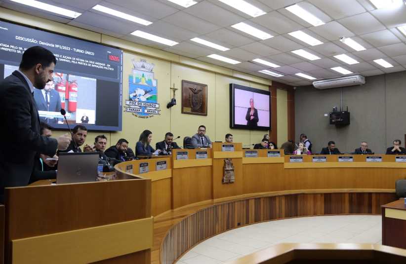 Comissão de vereadores arquiva projeto para suspender aumento de 100% do Estarfi