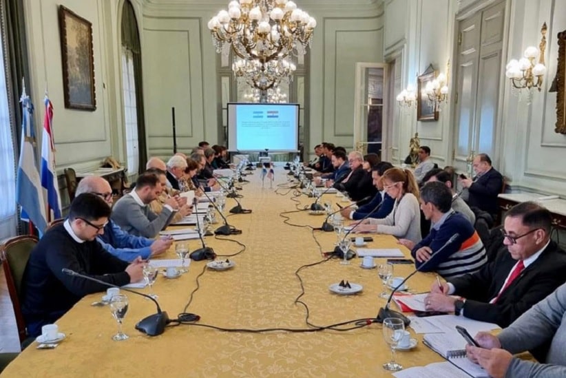Paraguai e Argentina retomam discussões sobre balsas na fronteira