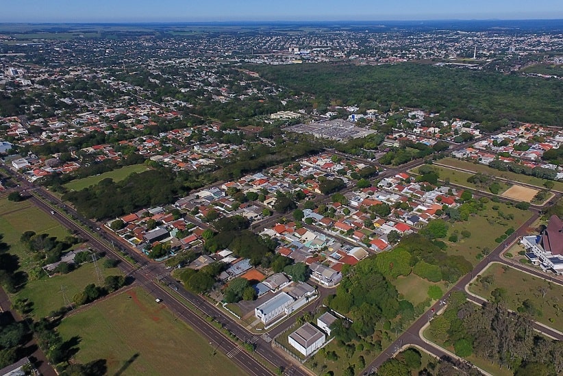 Itaipu fará leilão de 48 casas desocupadas na Vila A em Foz do Iguaçu