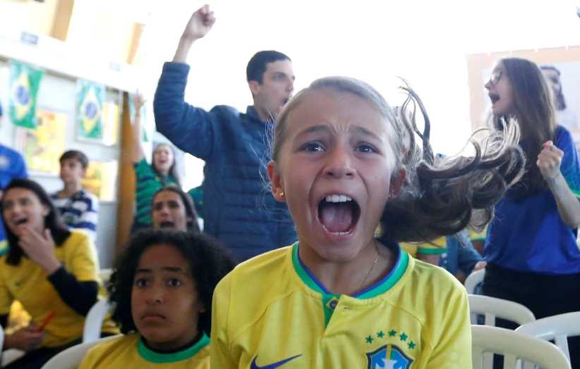 Seleção feminina volta a campo neste sábado contra a França