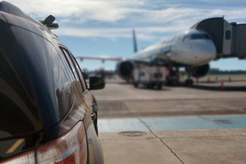 PF prende homem ao desembarcar de avião em Foz do Iguaçu