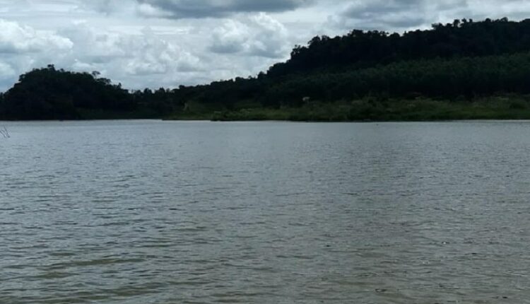 Rio Paraná na região de San Ignacio, 240 quilômetros ao sul da fronteira com Foz do Iguaçu. Imagem: Google Street View