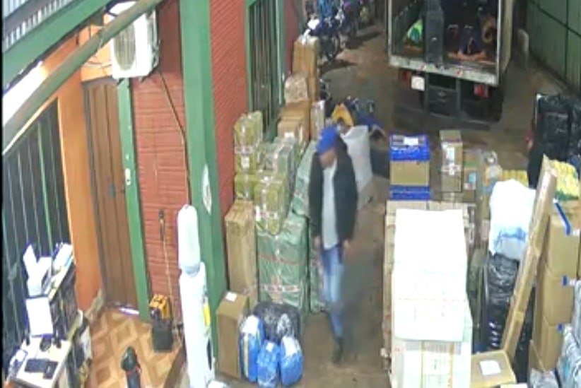Ladrões roubam celulares em assalto a transportadora no Paraguai