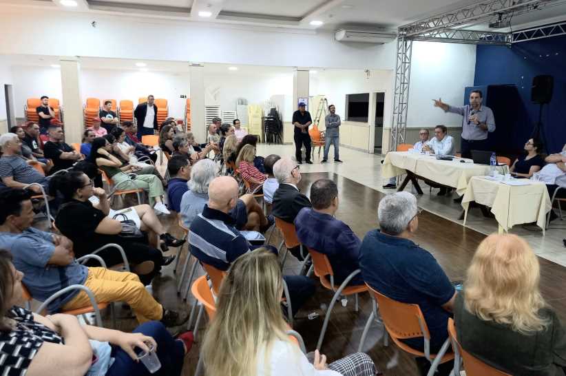 Enio Verri recebe propostas em prol de Foz do Iguaçu de entidades sindicais e sociais