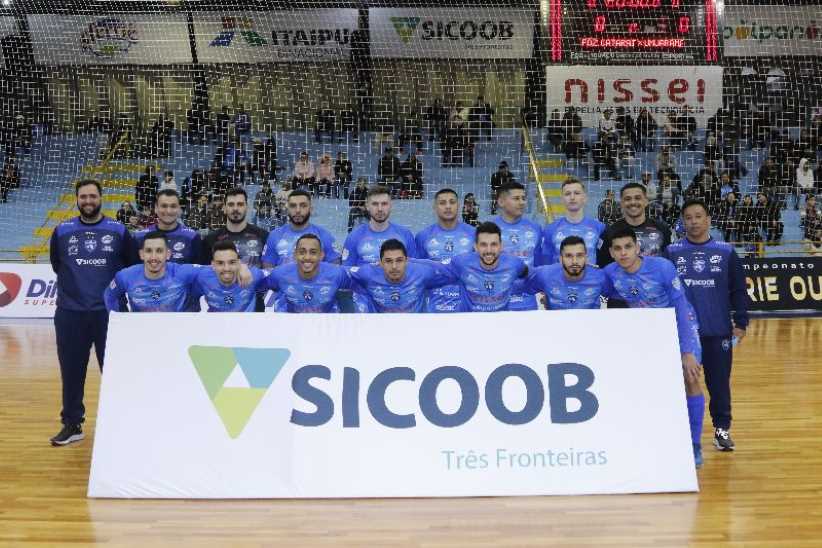 Foz Cataratas Futsal alia sonhos e oportunidades com apoio do Sicoob