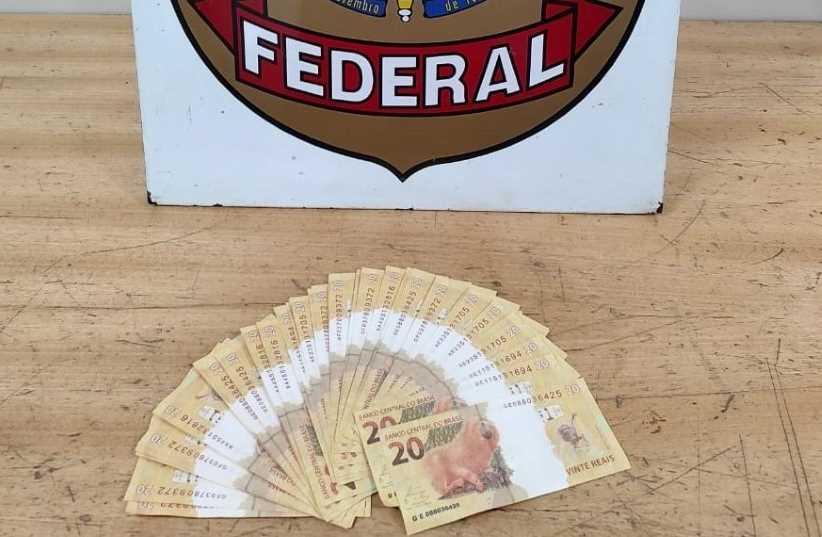 Homem é flagrado e preso em Foz do Iguaçu com dinheiro falso