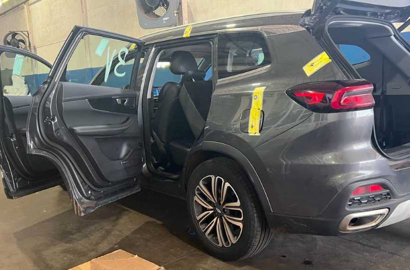 Carro locado por policial civil de SP é retido com R$ 460 mil em mercadorias na BR-277