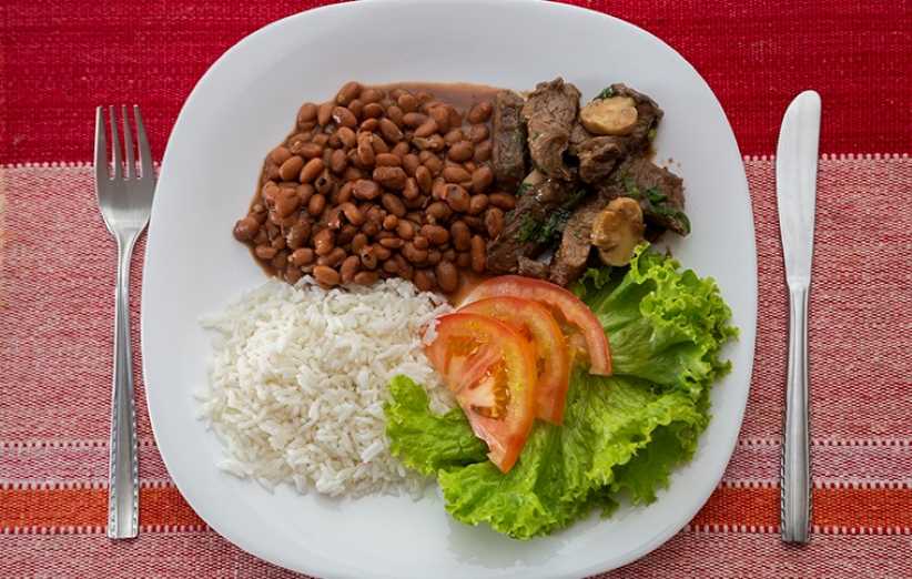 Projeto vincula restaurante popular em Foz do Iguaçu à saúde para ampliar financiamento