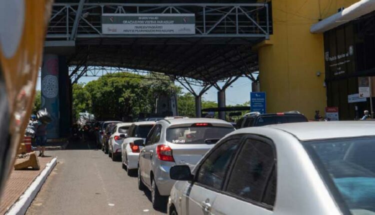 Tráfego na aduana de Ciudad del Este é intenso, dia e noite. Foto: Marcos Labanca/H2FOZ