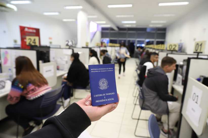 Agência do Trabalhador tem 196 vagas de emprego em Foz do Iguaçu