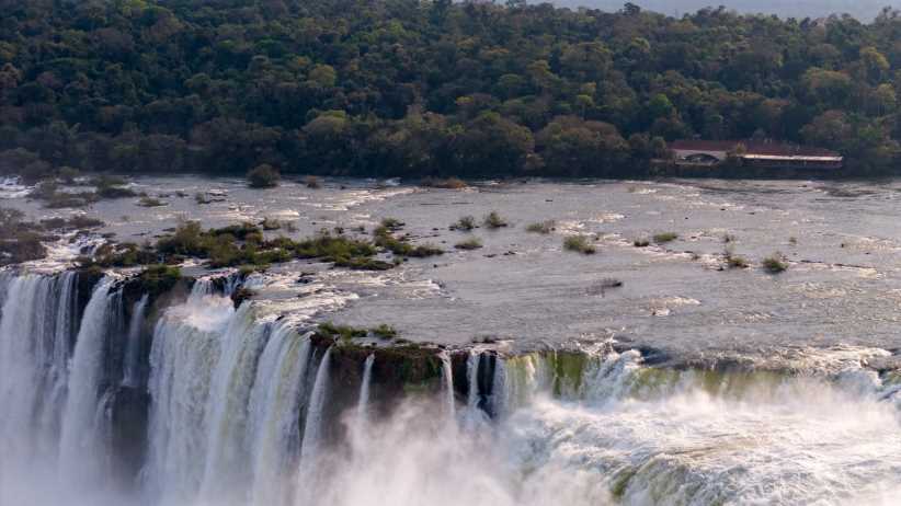 Urbia Cataratas abre vagas de emprego para 4 funções em Foz do Iguaçu