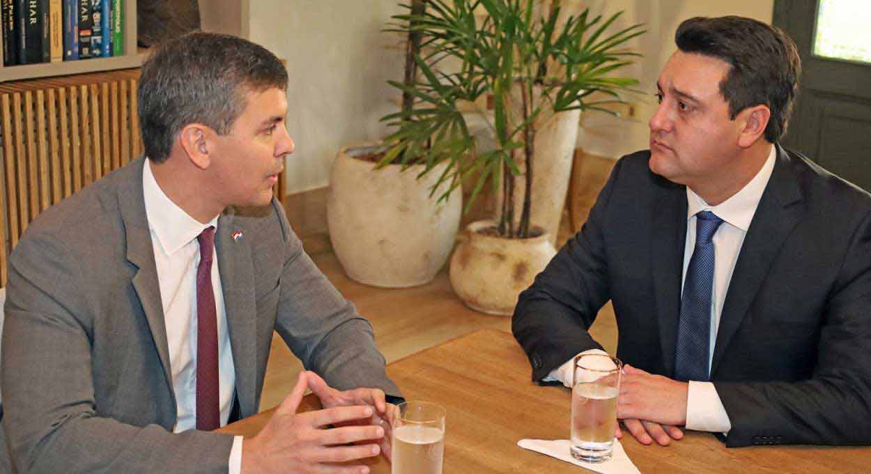 Governador do Paraná vai ao Paraguai para encontro com o presidente