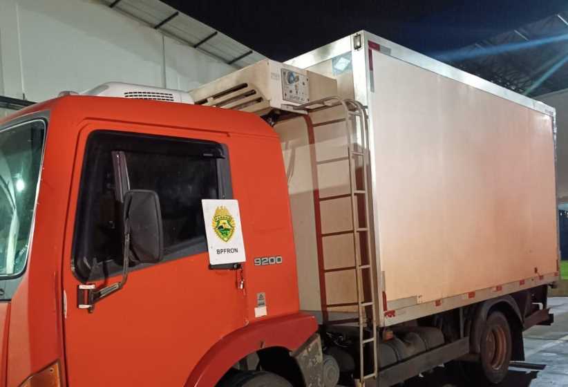 Carga com 2 toneladas de camarão da Argentina é confiscada em Foz do Iguaçu