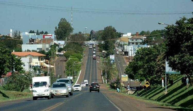 Rodovia PY06 em Santa Rita. Imagem compartilhada na plataforma Wikimedia Commons pelo usuário Cmasi.