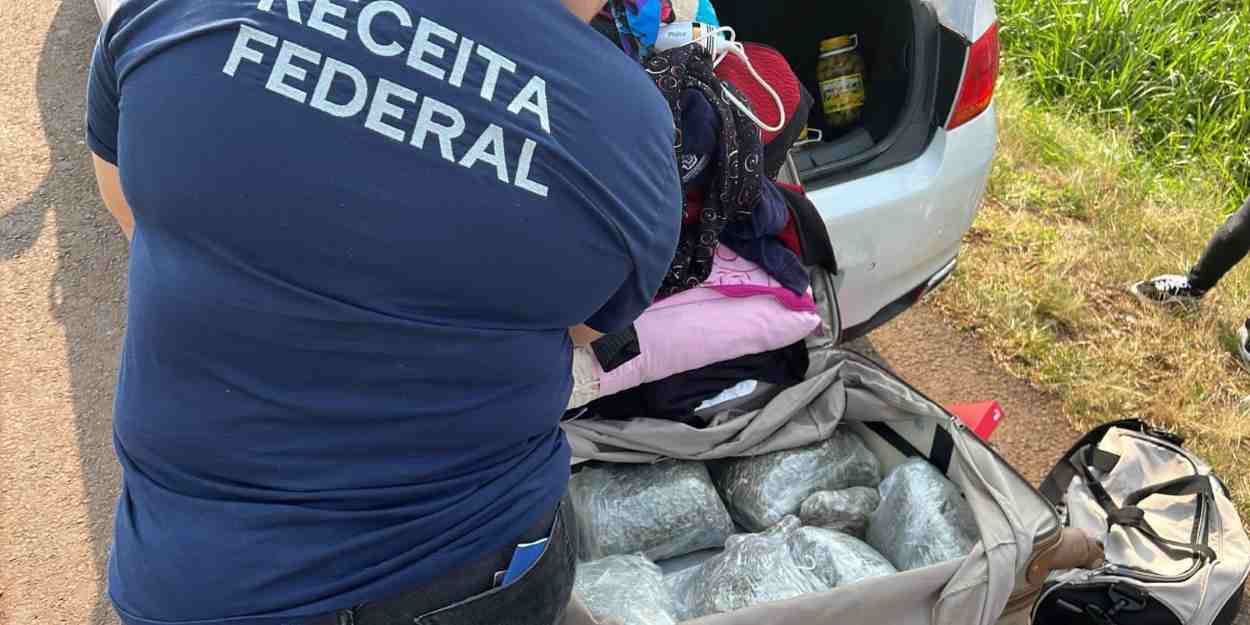 Mulher é presa com droga em veículo de app de viagem na BR-277