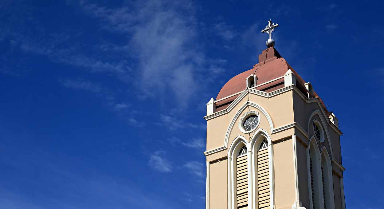 Igreja mais antiga de Foz do Iguaçu ganhará arte sacra e vitrais